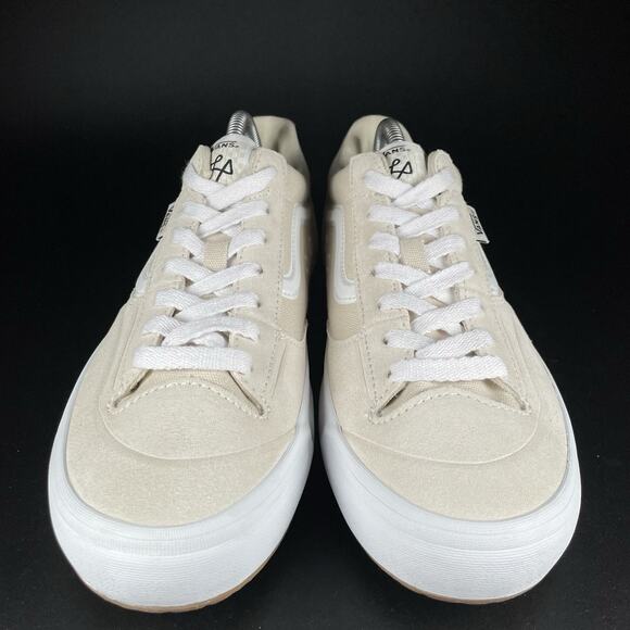 Vans Lizzie Low Turtledove Men’s 9 Beige Suede Casual Sneakers Skate Shoes NEW - Picture 2 of 8
